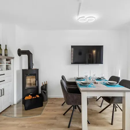 Сasa de vacaciones Amazing In With Kitchen Tossens